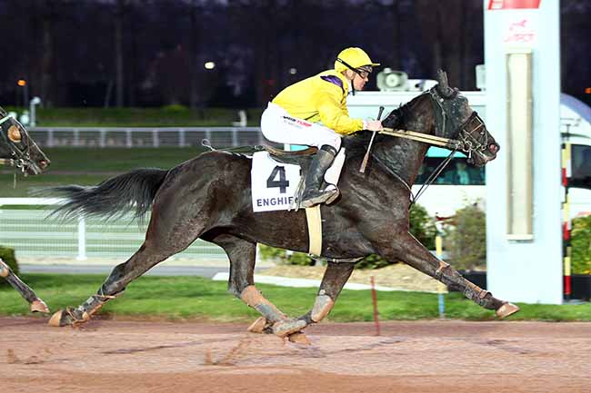 Photo d'arrivée de la course pmu PRIX DU PONT DU CARROUSEL à ENGHIEN le Mardi 26 mars 2019