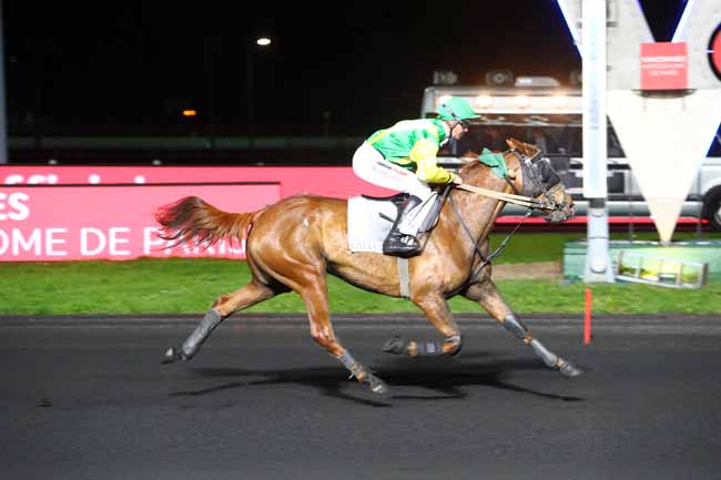 Photo d'arrivée de la course pmu PRIX LIBRA à PARIS-VINCENNES le Vendredi 5 avril 2019
