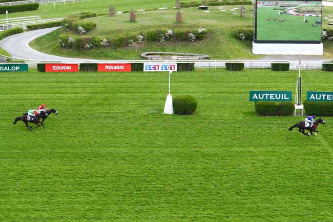 Photo d'arrivée de la course pmu PRIX ANDRE GIRARD à AUTEUIL le Samedi 6 avril 2019