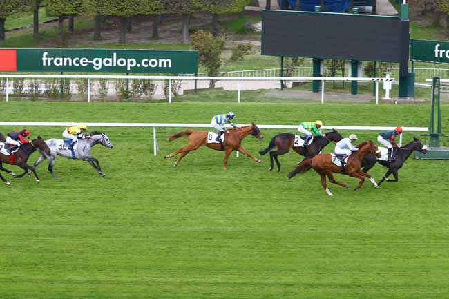 Photo d'arrivée de la course pmu PRIX LOISIR à SAINT-CLOUD le Vendredi 12 avril 2019