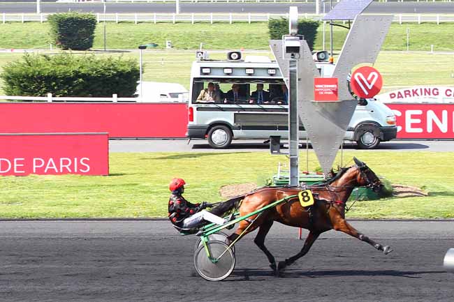 Photo d'arrivée de la course pmu PRIX HENRI LEVESQUE à PARIS-VINCENNES le Samedi 13 avril 2019