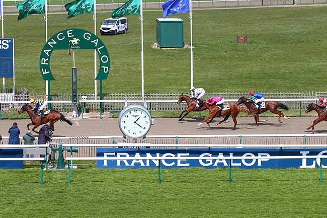Photo d'arrivée de la course pmu PRIX DU REPOSOIR à CHANTILLY le Samedi 13 avril 2019
