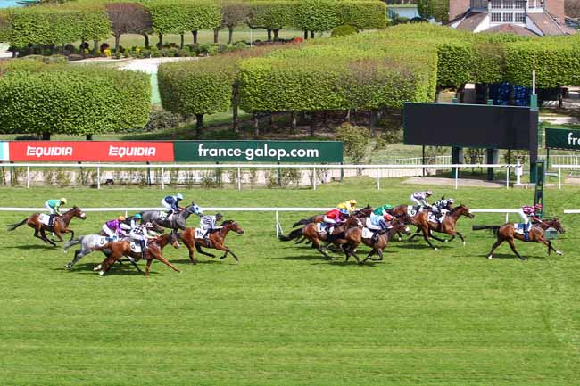 Photo d'arrivée de la course pmu PRIX DES HAUTS-DE-SEINE à SAINT-CLOUD le Jeudi 18 avril 2019