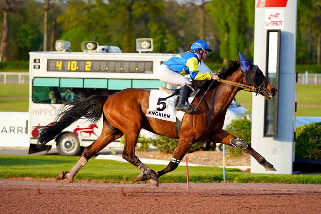 Photo d'arrivée de la course pmu PRIX DE L'ELYSEE à ENGHIEN le Jeudi 18 avril 2019