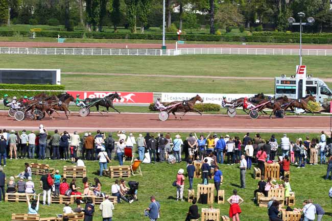 Photo d'arrivée de la course pmu PRIX D'HERNOUVILLE à ENGHIEN le Samedi 20 avril 2019