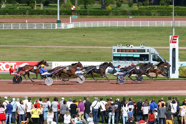 Photo d'arrivée de la course pmu PRIX GASTON DE WAZIERES à ENGHIEN le Samedi 20 avril 2019