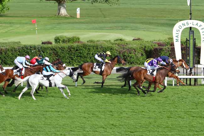 Photo d'arrivée de la course pmu PRIX DE LA FONTAINE DE MAISONS-LAFFITTE à MAISONS-LAFFITTE le Vendredi 26 avril 2019