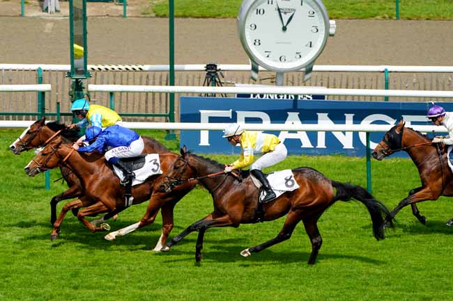 Photo d'arrivée de la course pmu PRIX DE SAINT-NICOLAS D'ACY à CHANTILLY le Mardi 30 avril 2019