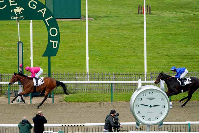 Photo d'arrivée de la course pmu PRIX DE L'HEMICYCLE à CHANTILLY le Mardi 30 avril 2019