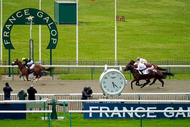 Photo d'arrivée de la course pmu PRIX DE LA ROUTE DE COMMELLES à CHANTILLY le Lundi 6 mai 2019