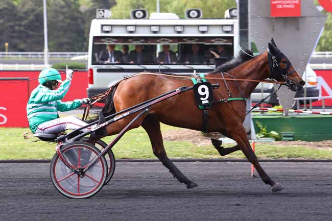 Photo d'arrivée de la course pmu PRIX FAMA à PARIS-VINCENNES le Mardi 7 mai 2019