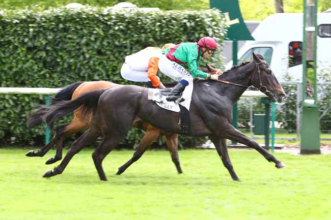 Photo d'arrivée de la course pmu PRIX DE LA MONTEE DES PRINCES à CHANTILLY le Samedi 11 mai 2019