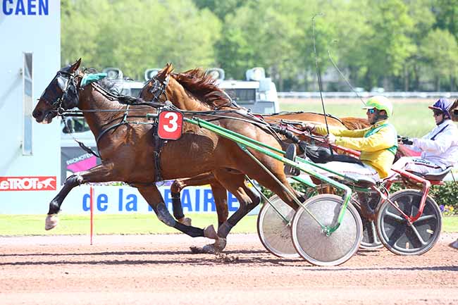 Photo d'arrivée de la course pmu PRIX HUBERT HARDY à CAEN le Mercredi 15 mai 2019