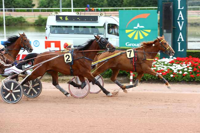 Photo d'arrivée de la course pmu PRIX JEAN DE LA VAISSIERE DE LAVERGNE à LAVAL le Mercredi 5 juin 2019