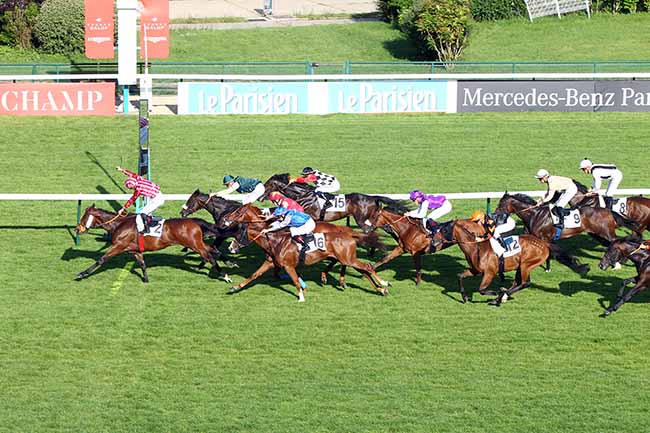 Photo d'arrivée de la course pmu PRIX DU JEU DE PAUME à LONGCHAMP le Jeudi 6 juin 2019