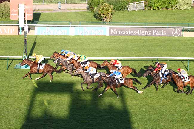 Photo d'arrivée de la course pmu PRIX LE PARISIEN - PRIX DE L'ORANGERIE à LONGCHAMP le Jeudi 6 juin 2019