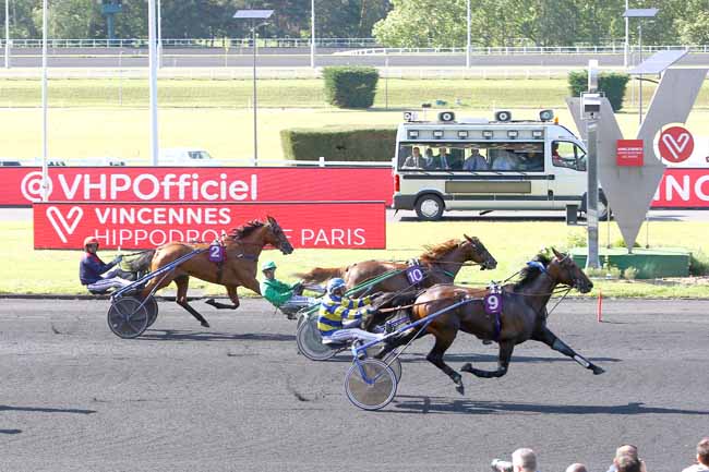 Photo d'arrivée de la course pmu PRIX DU QUERCY à PARIS-VINCENNES le Samedi 8 juin 2019