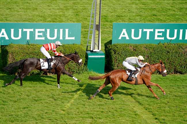 Photo d'arrivée de la course pmu PRIX LINDOR à AUTEUIL le Vendredi 14 juin 2019