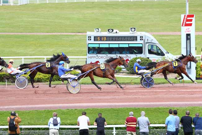 Photo d'arrivée de la course pmu PRIX DE LA PORTE DE LA PLAINE à ENGHIEN le Samedi 15 juin 2019