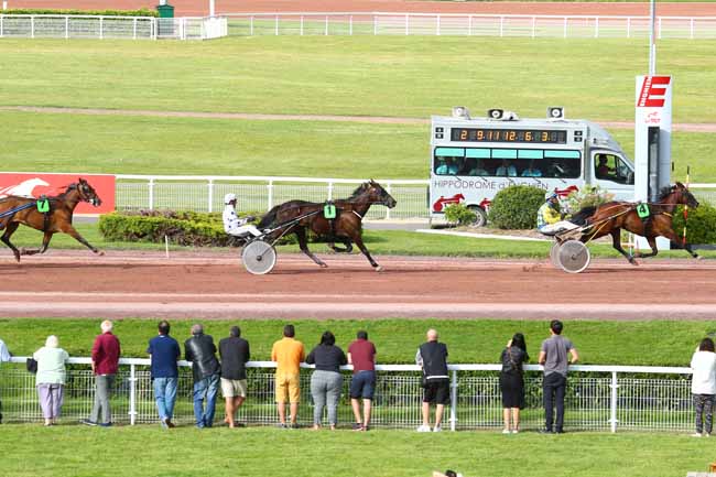 Photo d'arrivée de la course pmu PRIX DE BONNE-NOUVELLE à ENGHIEN le Samedi 15 juin 2019