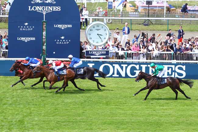 Photo d'arrivée de la course pmu PRIX HOCQUART LONGINES à CHANTILLY le Dimanche 16 juin 2019