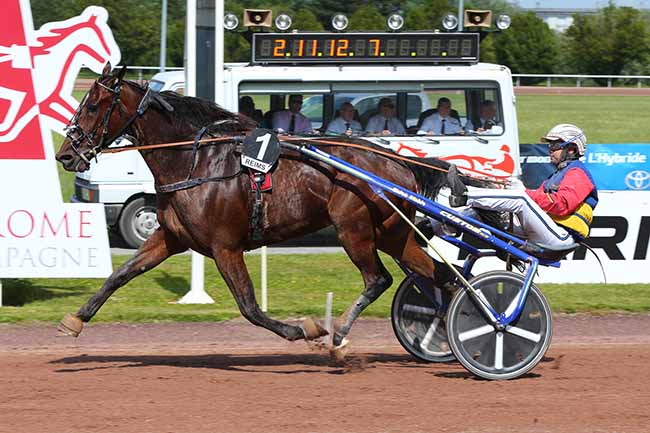 Photo d'arrivée de la course pmu PRIX DU CHAMPAGNE DE CASTELNAU à REIMS le Mercredi 19 juin 2019