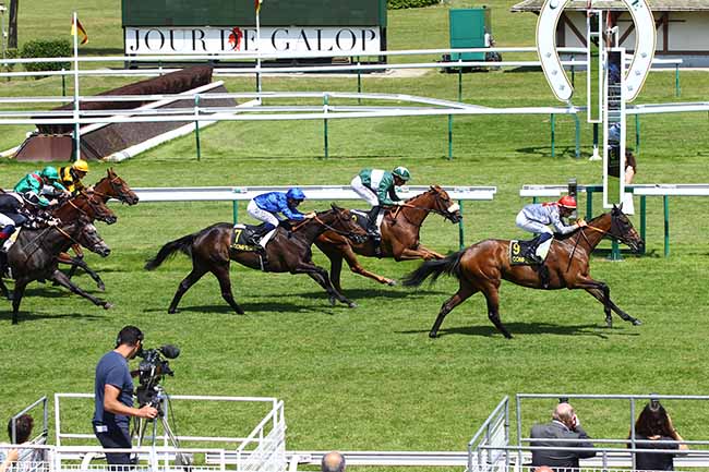 Photo d'arrivée de la course pmu PRIX D'EULALIE à COMPIEGNE le Samedi 22 juin 2019