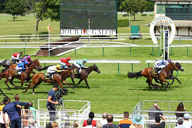 Photo d'arrivée de la course pmu PRIX DES BORDS DE L'OISE à COMPIEGNE le Samedi 22 juin 2019