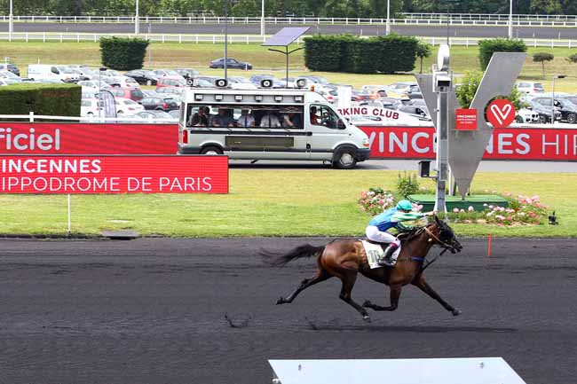 Photo d'arrivée de la course pmu PRIX DU PRESIDENT DE LA REPUBLIQUE à PARIS-VINCENNES le Dimanche 23 juin 2019