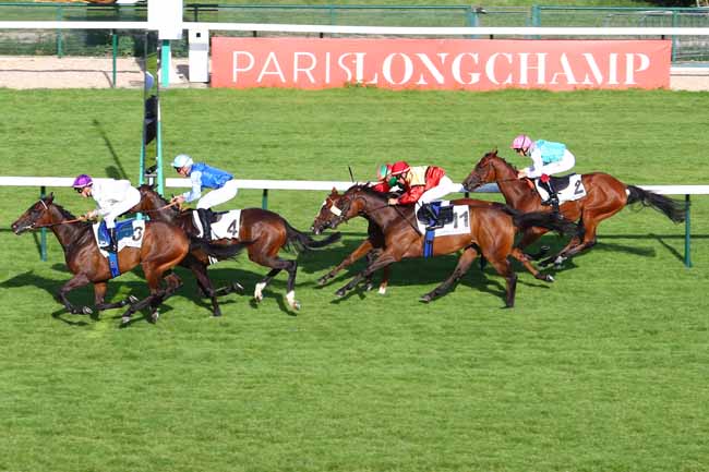 Photo d'arrivée de la course pmu PRIX DE LA BIBLIOTHEQUE NATIONALE à LONGCHAMP le Jeudi 27 juin 2019