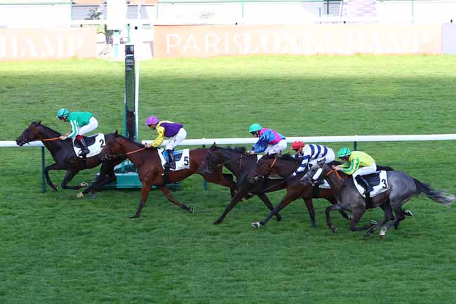 Photo d'arrivée de la course pmu PRIX DU PALAIS GALLIERA à LONGCHAMP le Jeudi 27 juin 2019
