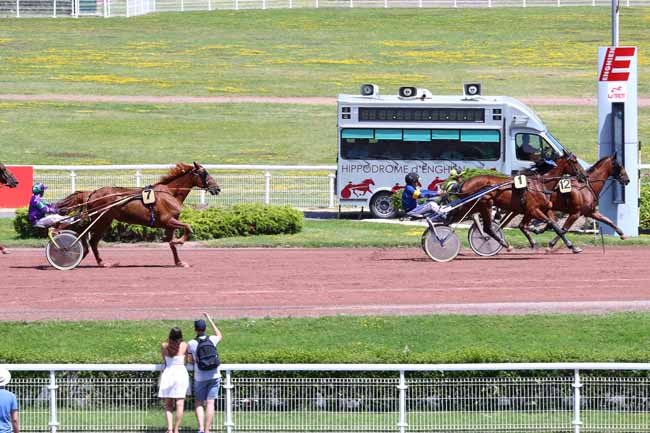 Photo d'arrivée de la course pmu PRIX DU PONT AVAL à ENGHIEN le Samedi 29 juin 2019