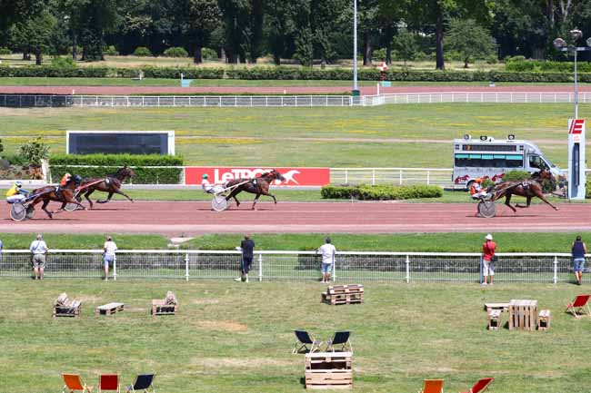 Photo d'arrivée de la course pmu PRIX DU PONT D'ARCOLE à ENGHIEN le Samedi 29 juin 2019