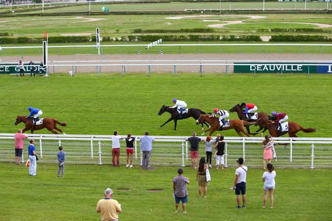 Photo d'arrivée de la course pmu PRIX DE CAEN à DEAUVILLE le Mardi 2 juillet 2019