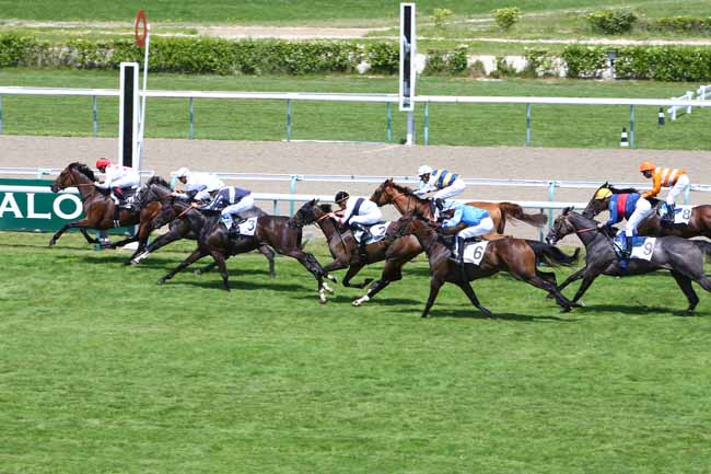 Photo d'arrivée de la course pmu PRIX DE BERNAY à DEAUVILLE le Mardi 2 juillet 2019