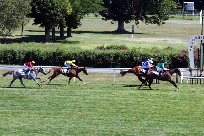 Photo d'arrivée de la course pmu PRIX FINASSEUR à MAISONS-LAFFITTE le Vendredi 5 juillet 2019