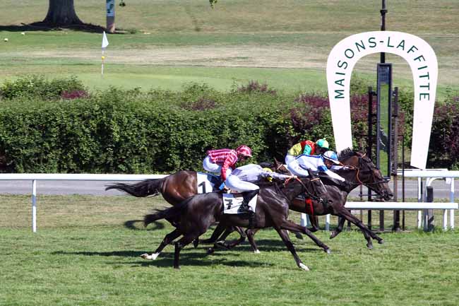 Photo d'arrivée de la course pmu PRIX D'ETREPAGNY à MAISONS-LAFFITTE le Vendredi 5 juillet 2019