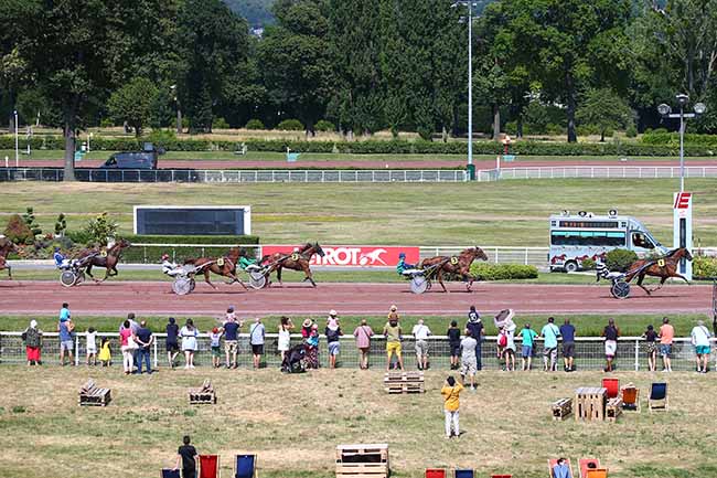 Photo d'arrivée de la course pmu PRIX RTL à ENGHIEN le Samedi 6 juillet 2019