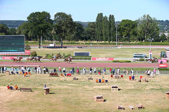 Photo d'arrivée de la course pmu PRIX D'ESTRY à ENGHIEN le Samedi 6 juillet 2019