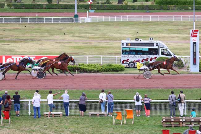 Photo d'arrivée de la course pmu PRIX DE SAINT-CERNIN à ENGHIEN le Mercredi 31 juillet 2019