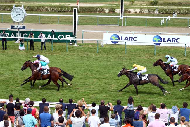 Photo d'arrivée de la course pmu PRIX CLUB HIPICO SANTIAGO - PRIX MOONLIGHT CLOUD à DEAUVILLE le Dimanche 4 août 2019