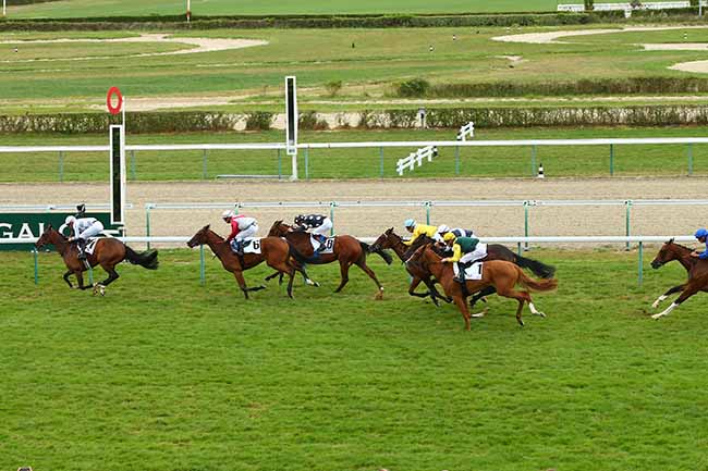 Photo d'arrivée de la course pmu ARQANA PRIX DES MARETTES à DEAUVILLE le Mardi 6 août 2019