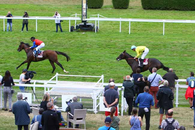 Photo d'arrivée de la course pmu PRIX D'AUBERVILLE - ETALON LE HAVRE à CLAIREFONTAINE le Vendredi 9 août 2019