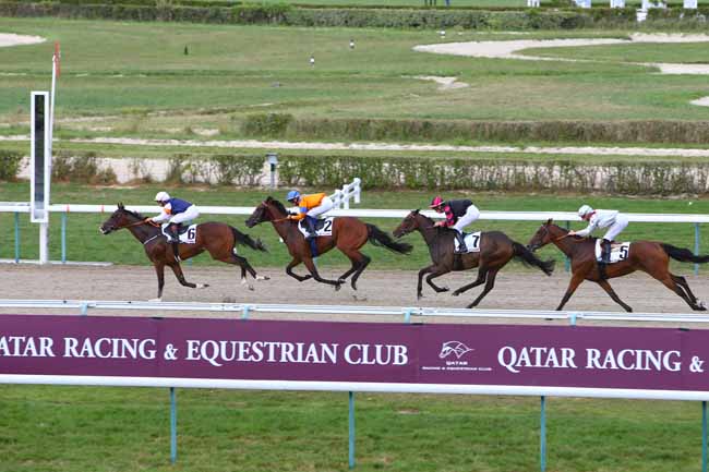 Photo d'arrivée de la course pmu PRIX PARIS-TURF à DEAUVILLE le Samedi 10 août 2019