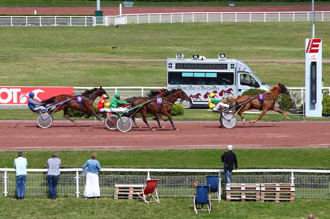 Photo d'arrivée de la course pmu PRIX D'ARGENTEUIL à ENGHIEN le Mercredi 14 août 2019