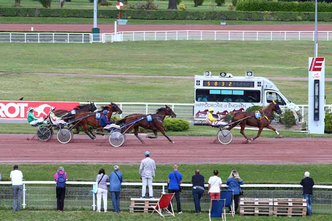 Photo d'arrivée de la course pmu PRIX DE RIBEMONT à ENGHIEN le Mercredi 14 août 2019