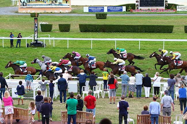 Photo d'arrivée de la course pmu PRIX CLUSTER SO-HORSE-ALLIANCES à CLAIREFONTAINE le Vendredi 16 août 2019