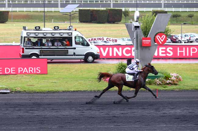 Photo d'arrivée de la course pmu PRIX D'ABBEVILLE à PARIS-VINCENNES le Samedi 17 août 2019