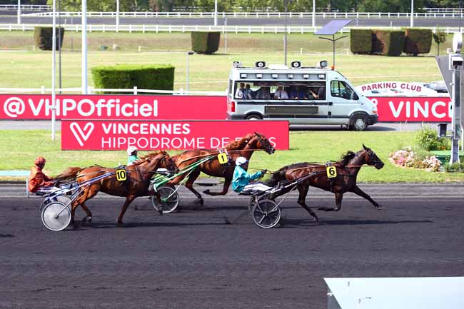Photo d'arrivée de la course pmu PRIX DU PERIGORD à PARIS-VINCENNES le Mercredi 21 août 2019