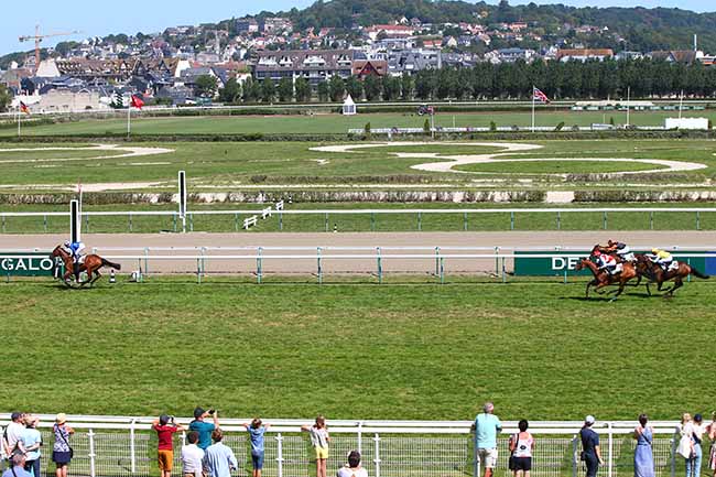 Photo d'arrivée de la course pmu PRIX DE LA MAISON DE L'ARMATEUR à DEAUVILLE le Vendredi 23 août 2019